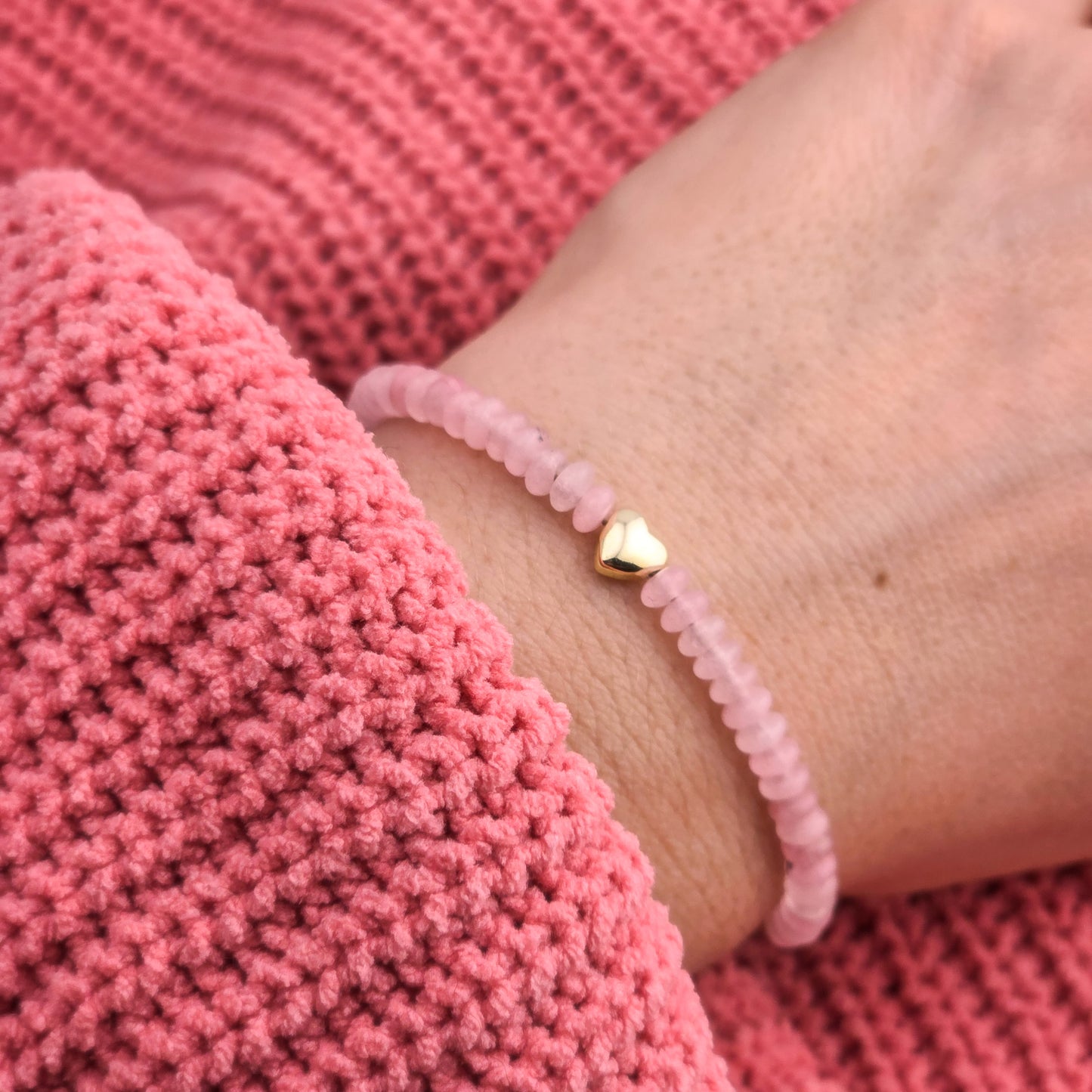 BRANSOLETKA Z KWARCEM RÓŻOWYM i hematytowym sercem na sznurku - WALENTYNKI