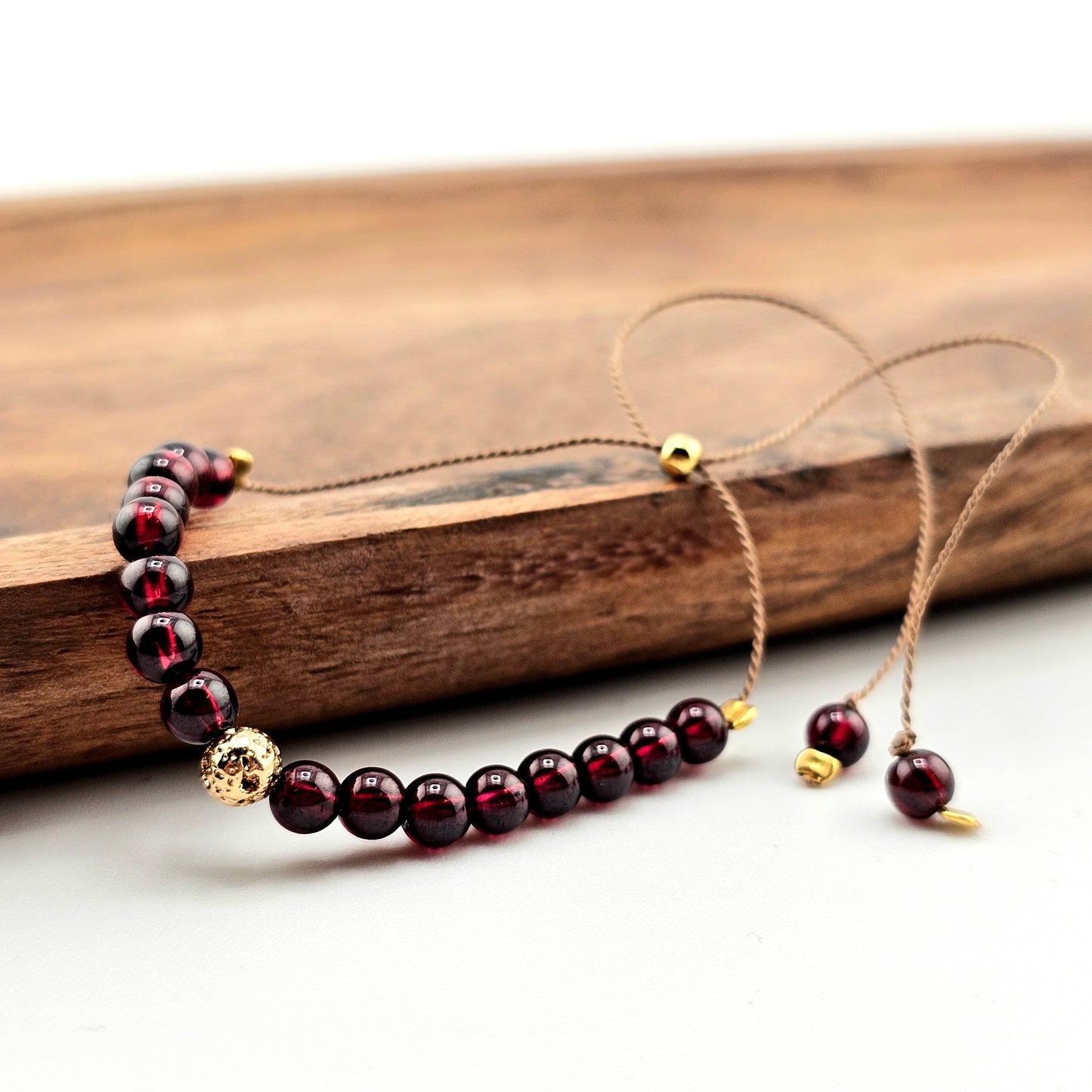 GRANAT - bransoletka urodzeniowa STYCZEŃ