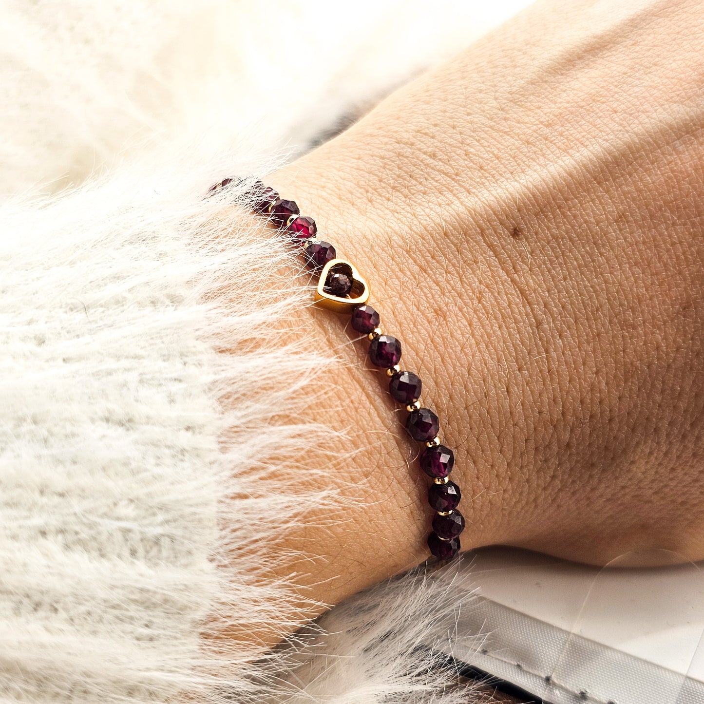 Serce z granatem - bransoletka z kamieni naturalnych - Bransoletka z granatem