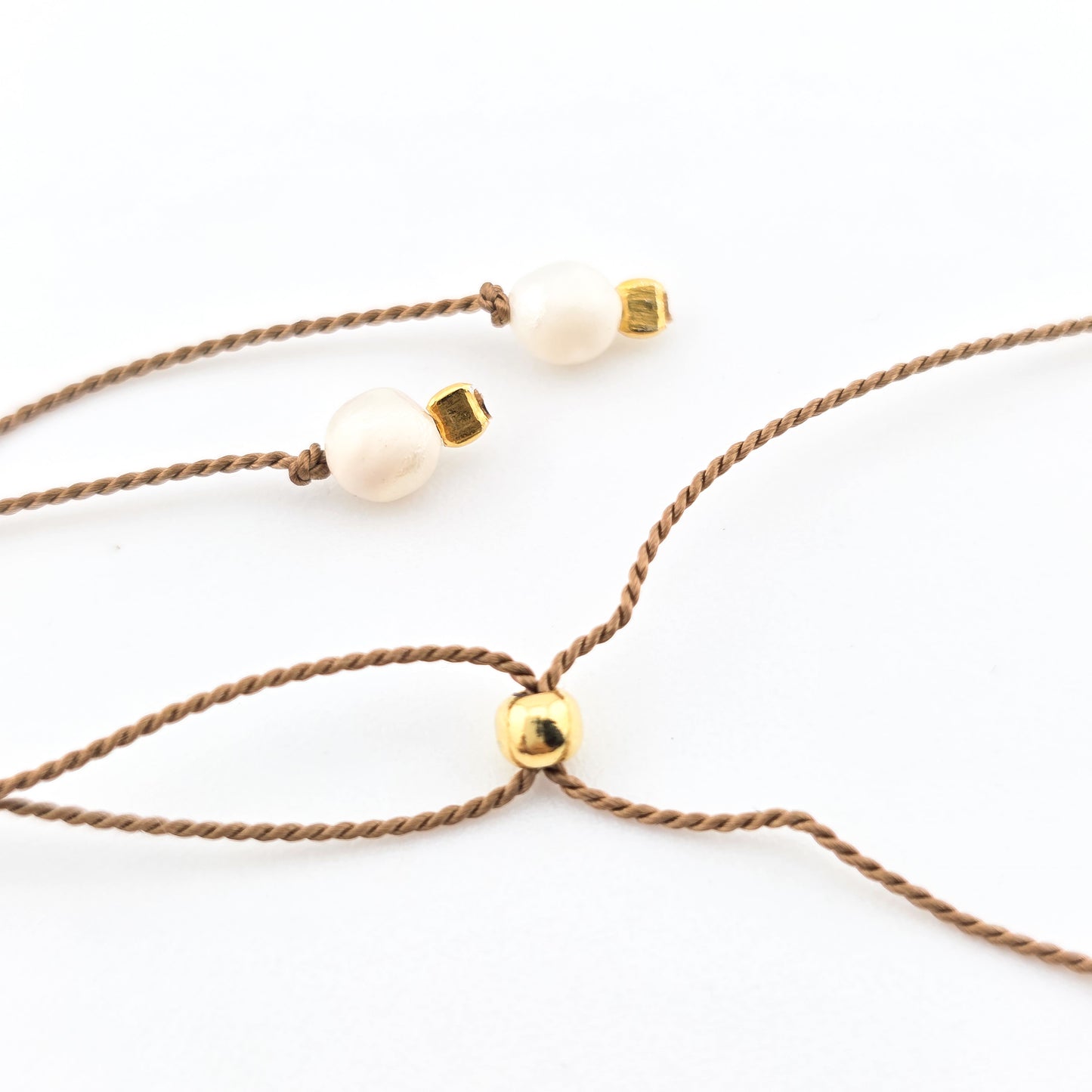 Bransoletka z perłą na sznurku Panna Młoda  - Team Bride - bransoletki na Wieczór Panieński