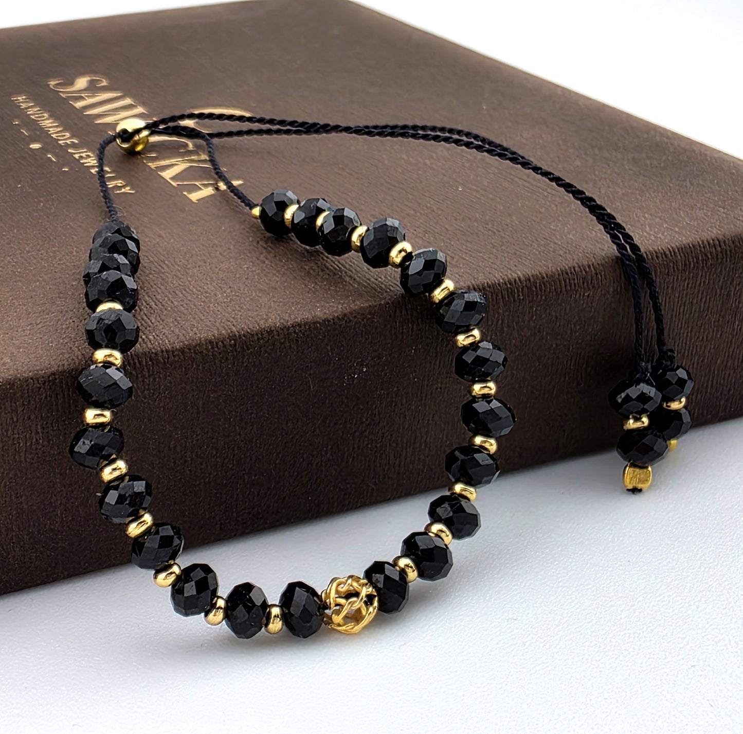 Turmalin z ażurowym koralikiem - bransoletka z kamieni naturalnych