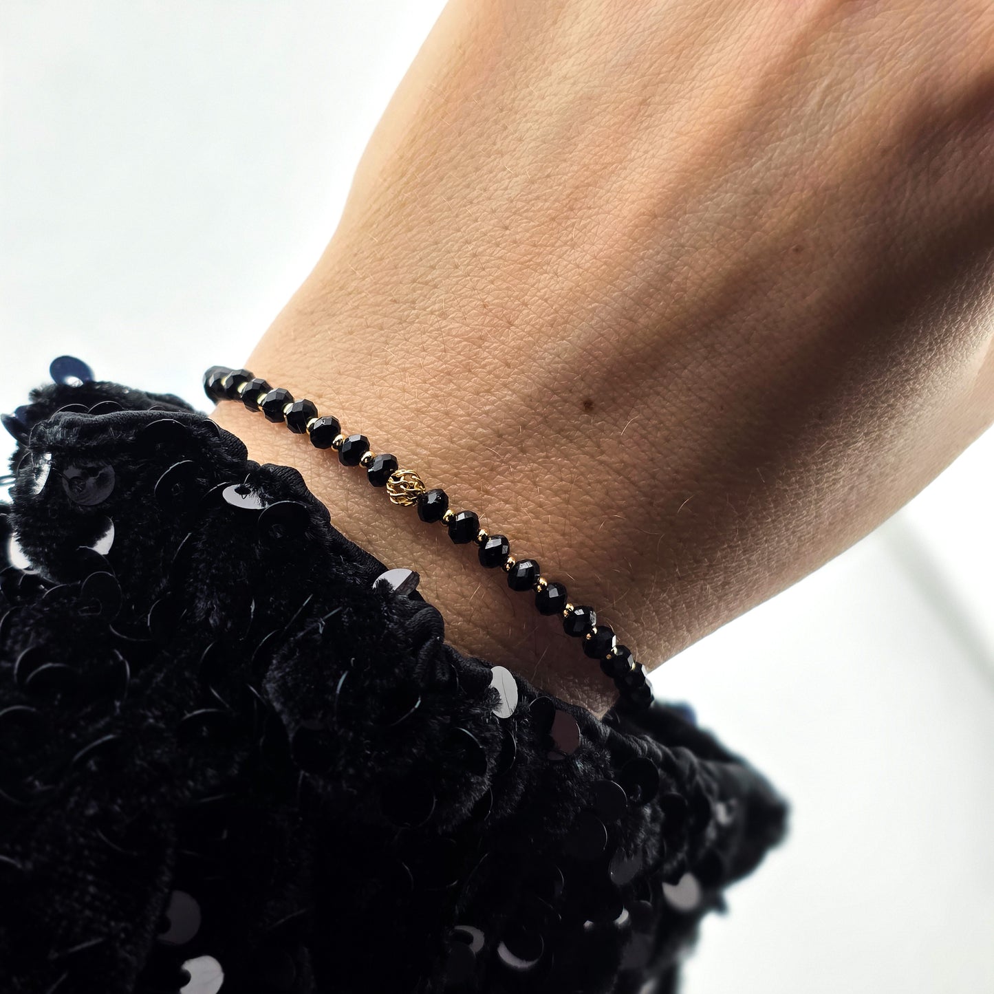 Turmalin z ażurowym koralikiem - bransoletka z kamieni naturalnych