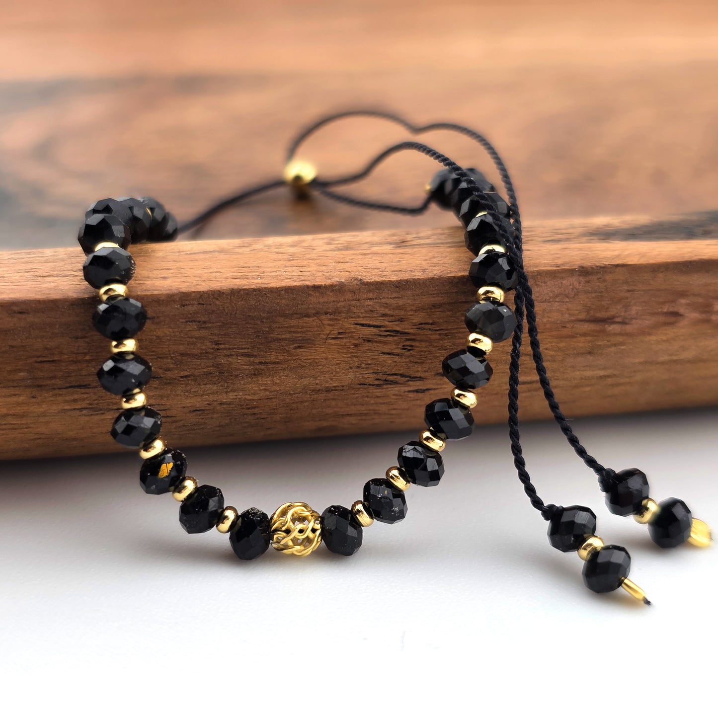 Turmalin z ażurowym koralikiem - bransoletka z kamieni naturalnych