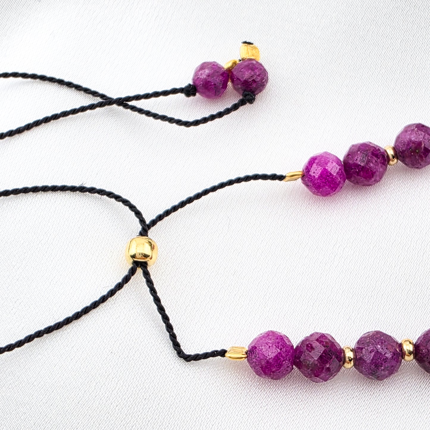 BRANSOLETKA Z RUBINEM