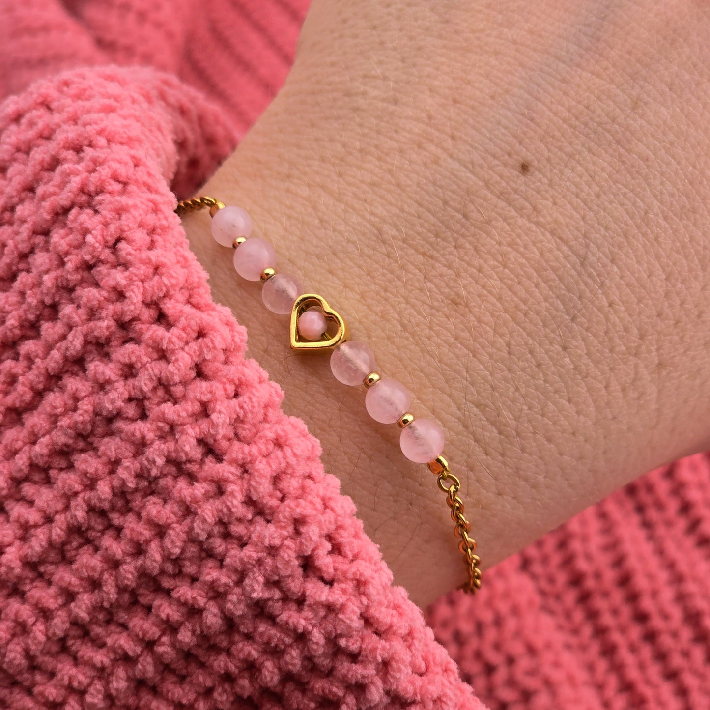 TALIZMAN MIŁOŚCI - bransoletka z kwarcem różowym i sercem - na łańcuszku
