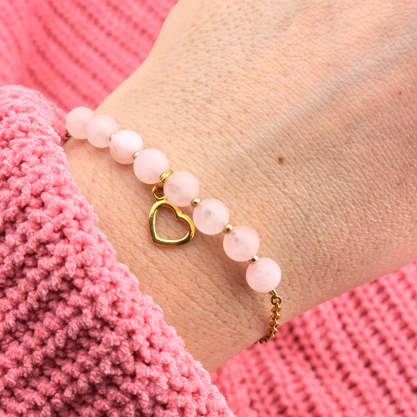 TALIZMAN MIŁOŚCI - bransoletka z kwarcem różowym i zawieszką serce - na łańcuszku