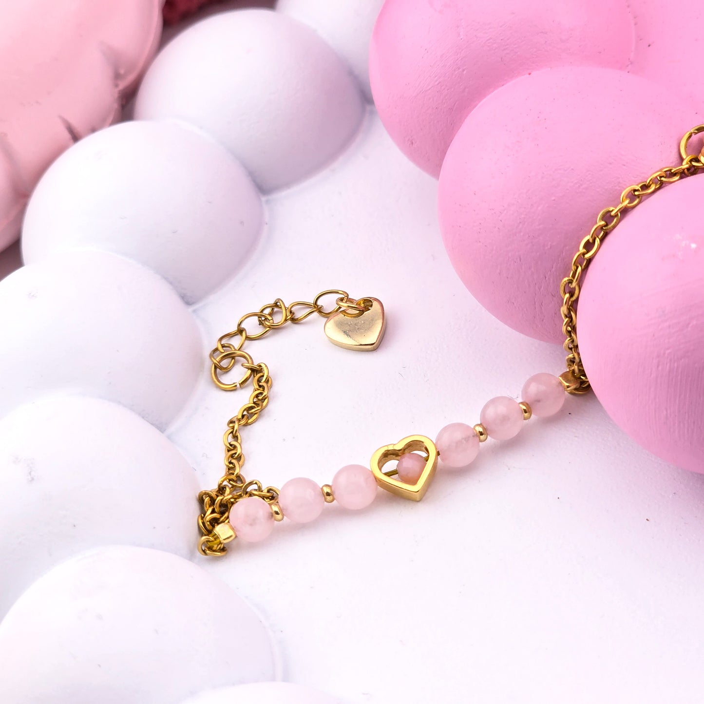 TALIZMAN MIŁOŚCI - bransoletka z kwarcem różowym i sercem - na łańcuszku
