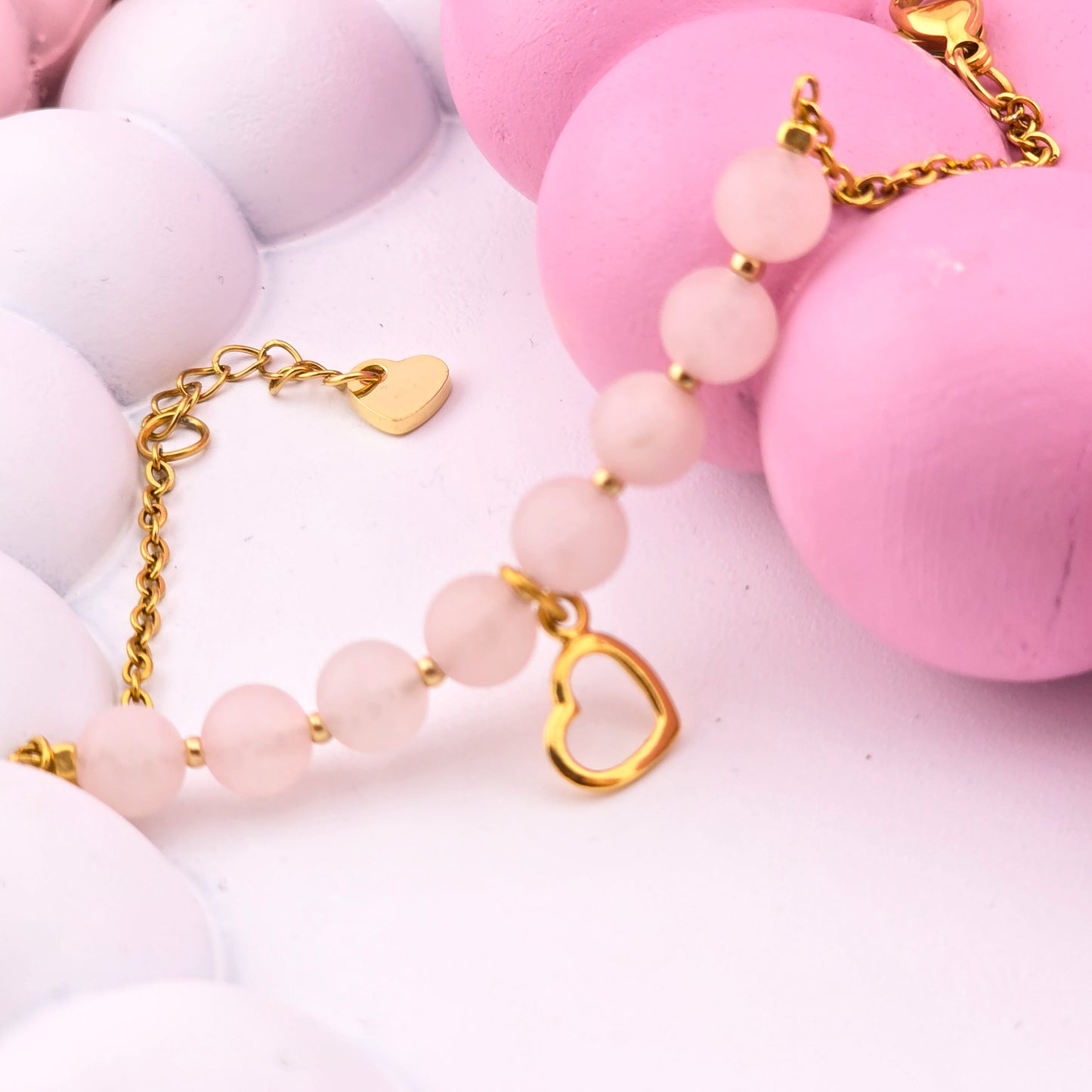 TALIZMAN MIŁOŚCI - bransoletka z kwarcem różowym i zawieszką serce - na łańcuszku