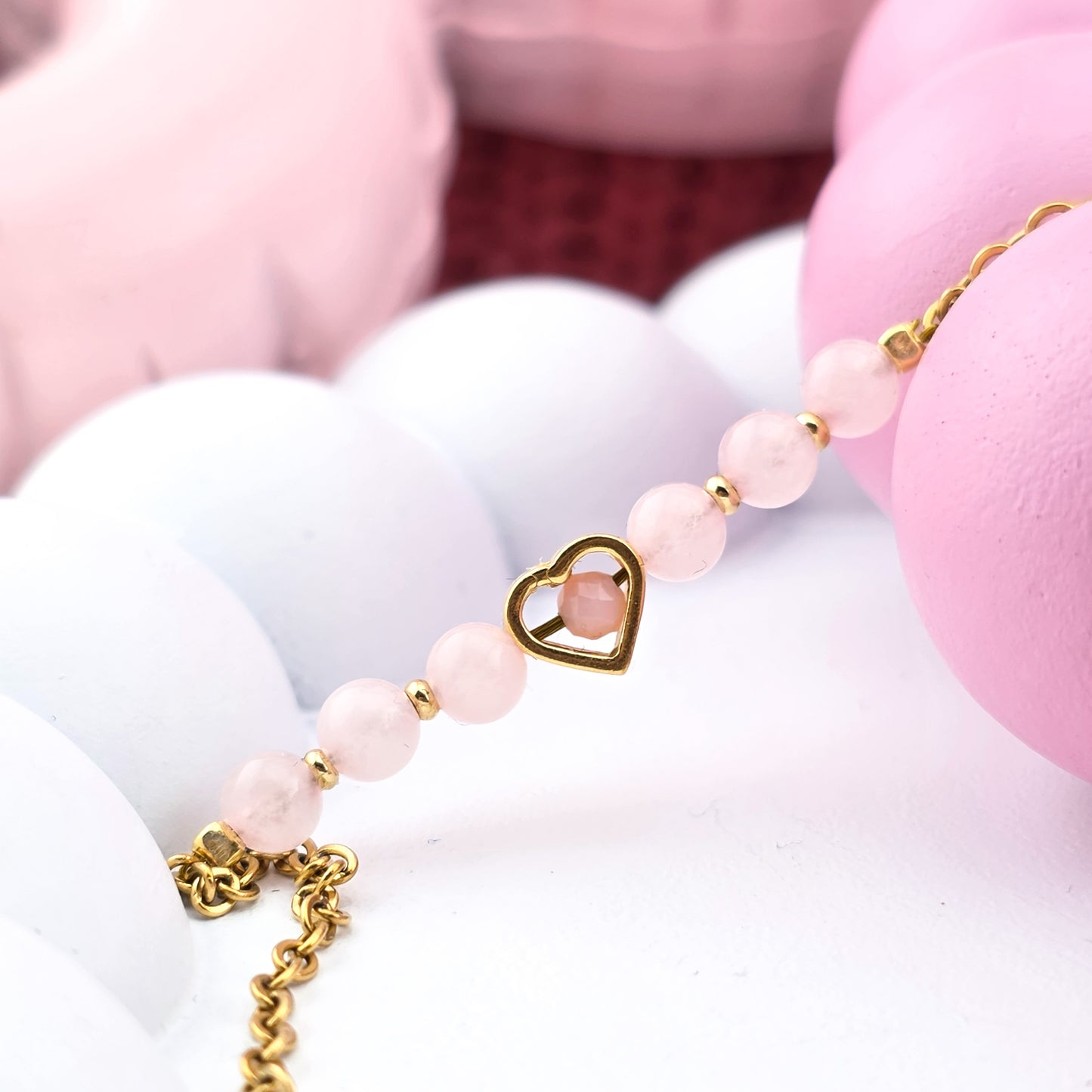 TALIZMAN MIŁOŚCI - bransoletka z kwarcem różowym i sercem - na łańcuszku